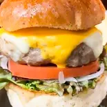 【当店人気No3】ニュークラシックWチーズバーガー（Smoky Monkey Hamburger）