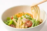 サラダうどん（whirling 関内西店）