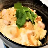 軍鶏と有精卵の「親子丼」(そば居酒屋るちん)