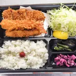 海老フライ＆ロースかつ弁当（とんかつ マ・メゾン東桜店）