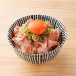 レアチャーシュー丼 Rare Chashu Rice Bowl（二郎ラーメン専門店 ラーメン たけ二郎 東淀川店）