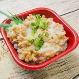 たっぷりイカ納豆丼（大漁丼家 新宿西落合店）