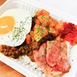 〜男のキャンプ飯〜トマトキーマカレー(お弁当のNUTS)