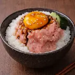 とろけるネギトロ丼（酒と肴 めから鱗）