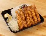 1キロエビフライ弁当 1kg Fried Shrimp Box(【メガ盛り‼】1キロ弁当工房肉MAX!!大盛りからあげお弁当 淵野辺店)