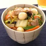 中華丼（台湾焼小籠包 玉龍）