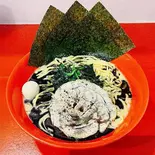 黒ラーメン(横浜家系ラーメン赤家 京成八幡駅前店)