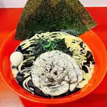黒ラーメン(横浜家系ラーメン 赤家 都立家政店)