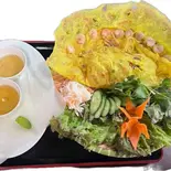 バイン セオ BÁNH XÈO サイズ大きさ2人前用（ベトナム料理チェーサイン2号レストラン）