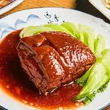 中華名物バラの角煮 Famous Chinese-Style Stewed Pork Ribs（餃子酒場 豊葉 千葉本店）
