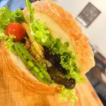 野菜のアヒージョ風ヴィーガンサンド(LogLog)