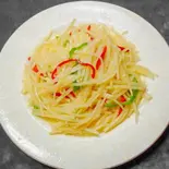 じゃがいもの千切り炒め(炒土豆丝)（東京穆斯林飯店 ムスリム飯店）