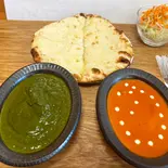 チーズナンWカレー(Cheese Naan W Curry)（ダージリンスパイス潮見店）