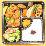 唐揚げ弁当（ベーカリーカフェ ブルーエルフ）