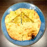 【店長おすすめ】ケバブチーズナン Kebab Cheese Naan（インドネパールビリヤニカレー創作料理サムジャナ）