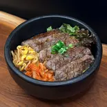 カルビ丼（焼肉と鉄鍋 七）