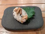 味噌漬け鮭とひじきのおにぎり（halToa）