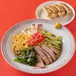 冷し中華麺+ギョーザ(4個)（中華料理 楽楽）