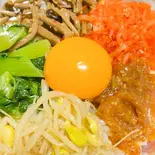 温玉ビビンバ（ホルモン屋18）