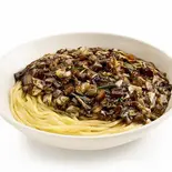 【人気No.3】チャジャン麺（香港飯店 上野店）