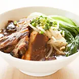 角煮刀削麺※画像はイメージです。（稲香源 千歳烏山店）