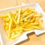 ● ノーマルストレートポテト Mサイズ French Fries M size (200g)（カツサンドのお店 キッチン88）
