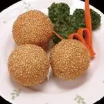ごま団子(3個)（萬福来 赤塚店）
