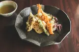 海老と旬の野菜の天婦羅（居酒屋鮮道こんび）