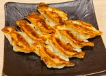 【当店自慢】焼き餃子にんにくあり(8個入り)(餃子工房ちびすけ 梅田総本店)