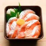 とろサーモン丼（TOBI 新丸子店）