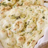 ガーリックナン/Garlic Nan（南インドエスニックレストランエローラパレス洗足池）