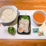 【温】ホタテ貝茶漬け(ご飯220g)（寿司割烹山水）