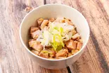 極上ミニレアチャーシュー丼（麺屋綴が作る究極のまぜそば）