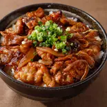豚カルビ丼(韓国料理 清美)