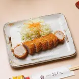 単品 薩摩茶美豚ヘレカツ(1本)（とんかつ梅八 千里中央店）