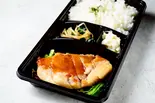 林SPFポークのステーキ弁当（肉×日本酒バル ワラカド 津田沼店）