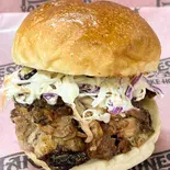Pulled Pork Sandwich with Waffle Friesプルドポークサンドイッチ・ワッフルフライポテト付き（Lonestar Smoke House）