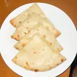 チーズナン Cheese Nan（グムティー ヒル インド ネパール レストラン＆バー）