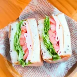 米粉食パンのハムチーズサンド（shaleamie）