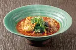 パクチー香る 海老ワンタン旨辛麻辣のおうどん（麺匠の心つくし つるとんたん 本町楼）