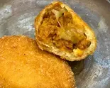 とろとろミートソースピザパン「比」（カレーパンの松風）