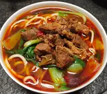 麻辣牛肉麵（【丼物の王様/蘭州人の牛肉ラーメン】台湾グルメ）