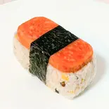 雑穀米スパむす(1個) 16-grain rice spam rice ball (1 piece)（ポキ丼キッチン）