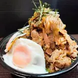 メガ!超人丼1kg!(牛肉400gオーバー)(ギュービッグ大山店)