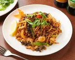 センレック・パッ・キーマオ・ガイ Sen Lek Pad Kee Mao Gai（タイ料理タイラーンナー）
