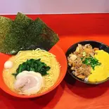 ラーメン+豚飯（横浜家系ラーメン赤家西川口店）
