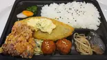 ミックス弁当（揚げたて唐揚げと丼物弁当 キッチンヤタロー）