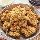 フライドチキン(大根ピクルス付き)1羽（焼肉韓国料理 東大門）