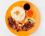 海南チキンライスダブル(焼き＆焼き) Malaysian Chicken Rice - Double (Pan-Fried ＆ Pan-Fried)（マレーシア屋台料理 ちりばり 五反田本店）