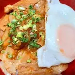生姜焼き丼(目玉焼き付き)（喫茶 しっぽ）